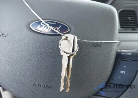 2005 Ford Crown Victoria Police from USA, damaged, VIN 2FAHP71W05X106652